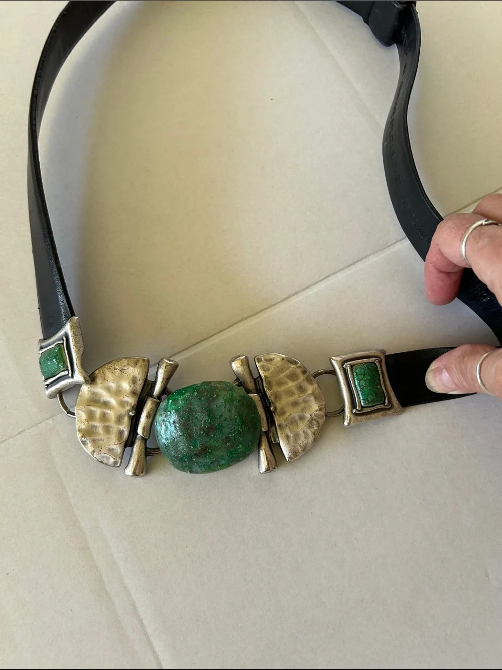 CHICOS GENUINE LEATHER VINTAGE BELT FEATURING A SIVER TONE BUCKLE SZ SMALL